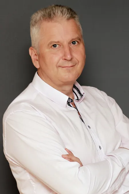 Krzysztof Szczepaniak - przedstawiciel handlowy eService